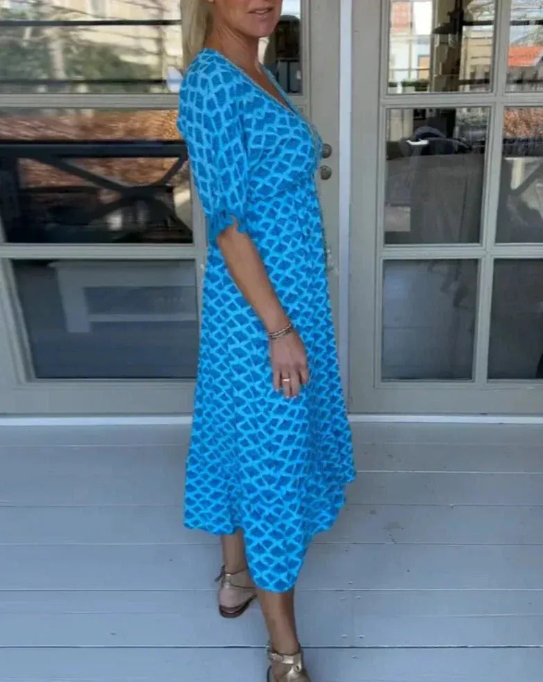 Aisha™ Effortlessly Stylish V-Neck Midi Dress for Ultimate Comfort
