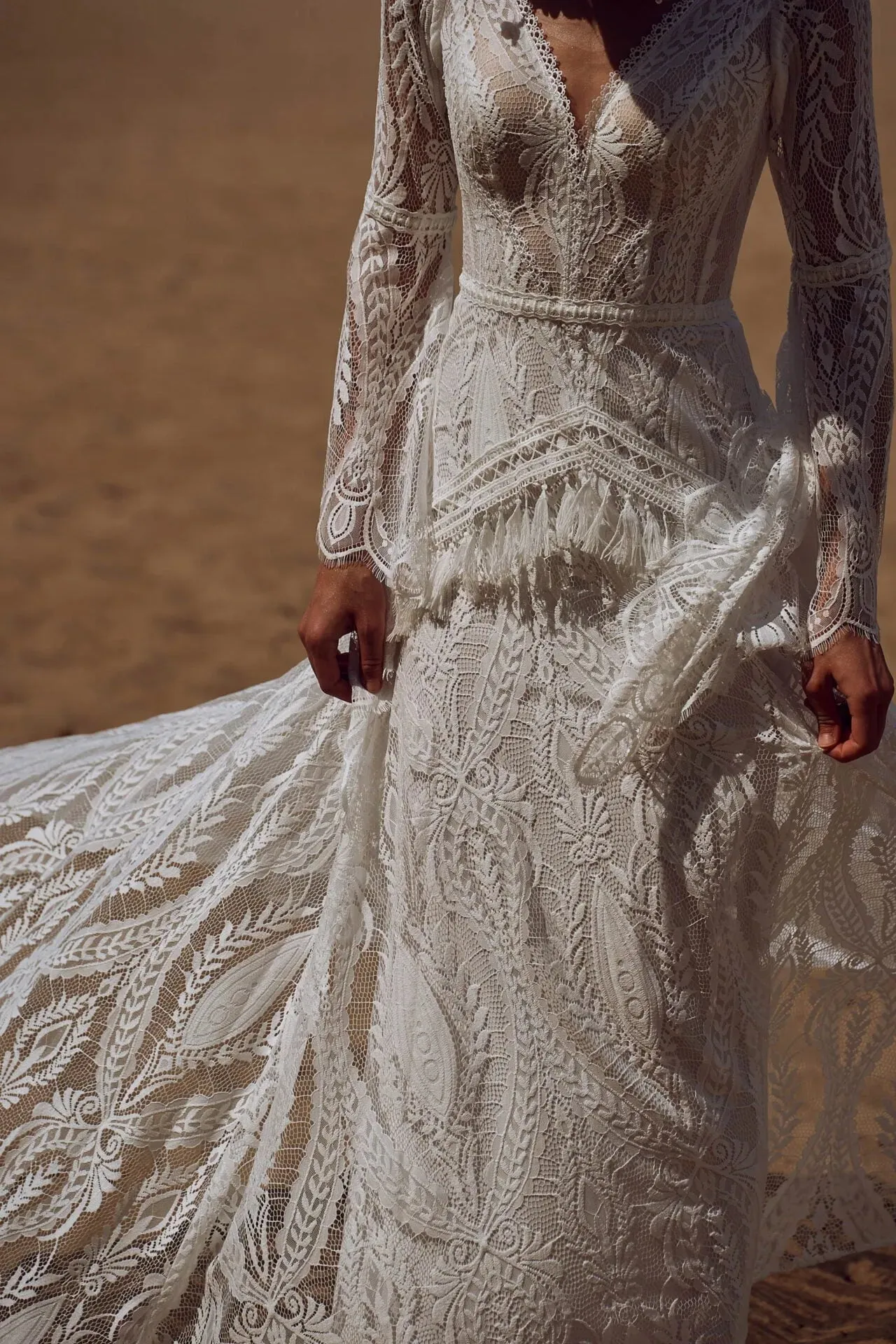 Bohemia Vintage Wedding Dresses For Women V-Neck Backless Bridal Gowns Flare Sleeves Lace Robes Vestidos De Novia