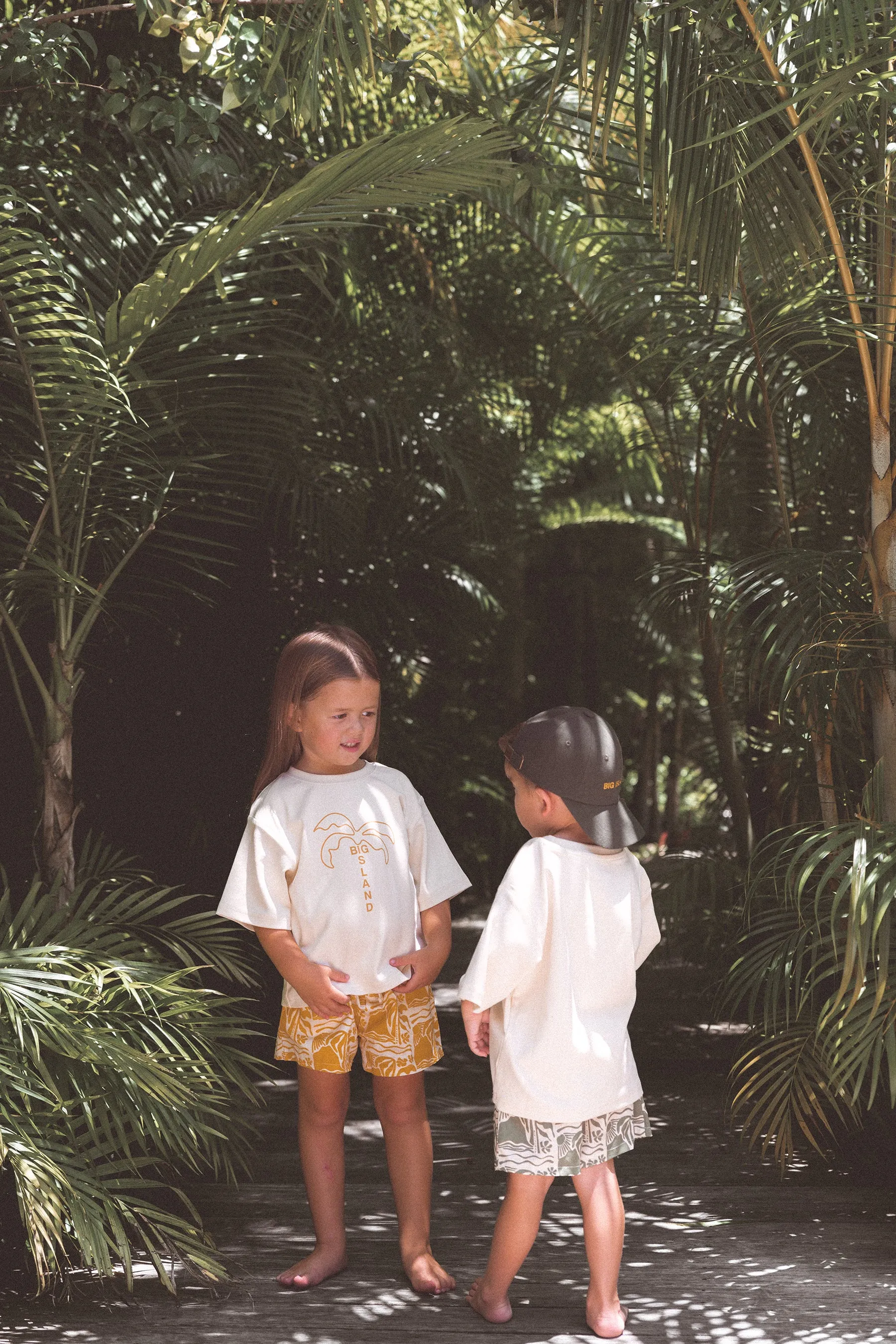 Cinnamon Baby Big Island Linen Shorts - Olive