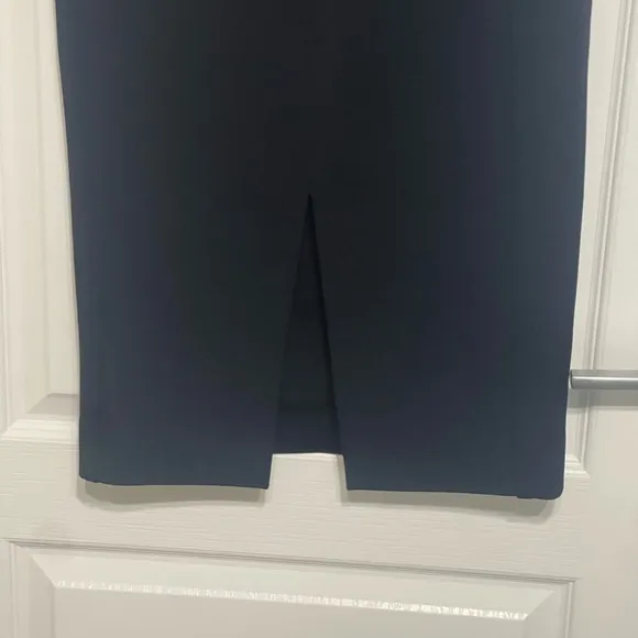 Diane von Furstenberg Elegant Navy Blue Stretch Slit Pencil Skirt {$298} Size 6
