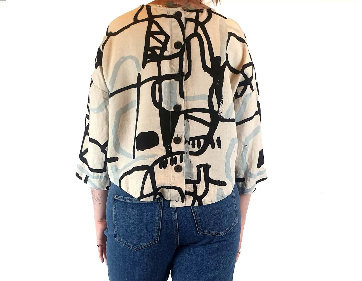 Gorman   Claire Johnson 100% linen unique print top size M