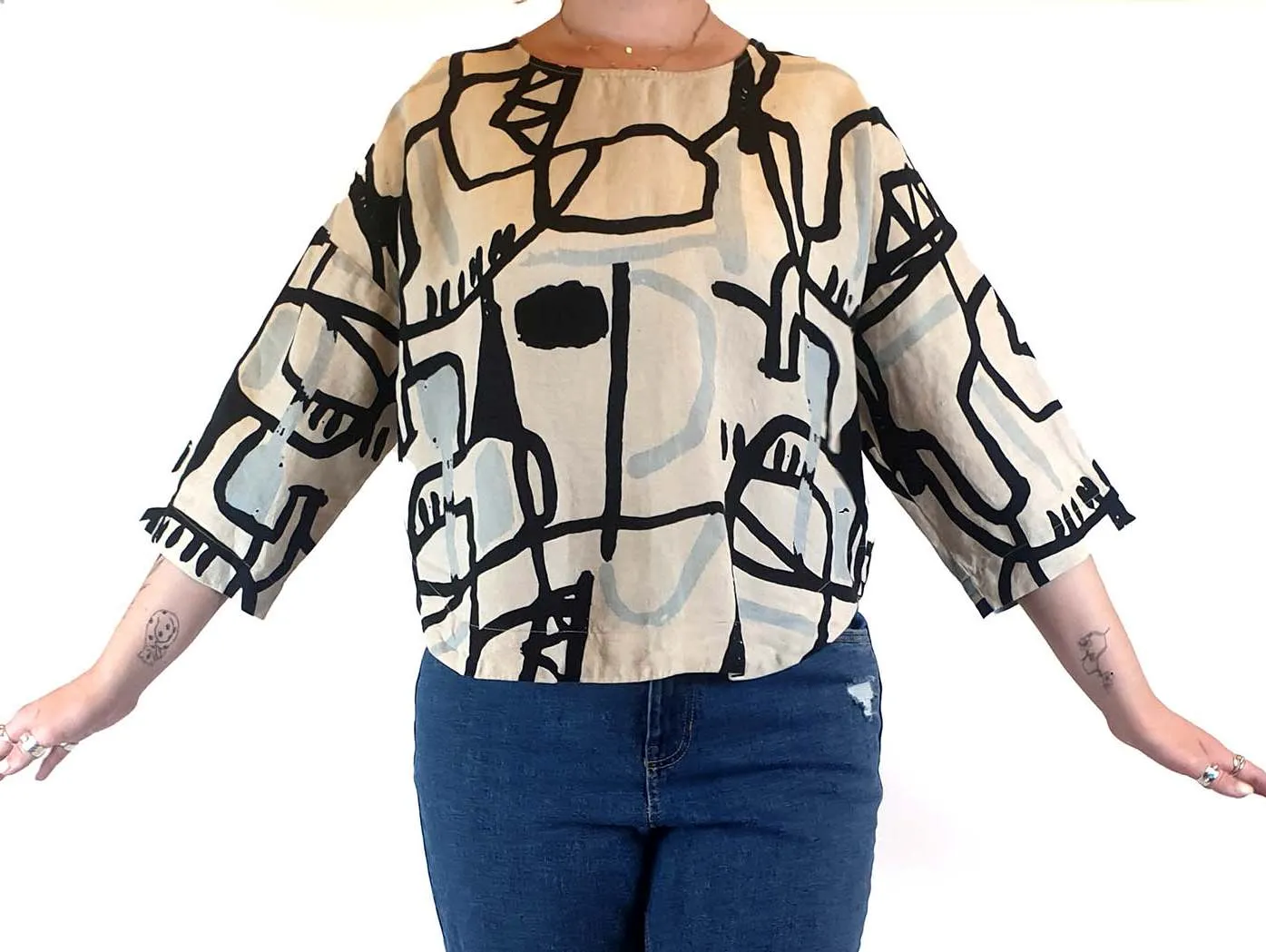 Gorman   Claire Johnson 100% linen unique print top size M