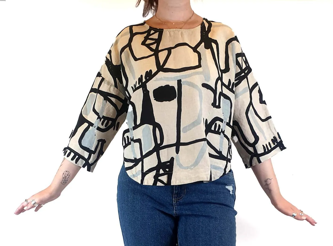 Gorman   Claire Johnson 100% linen unique print top size M
