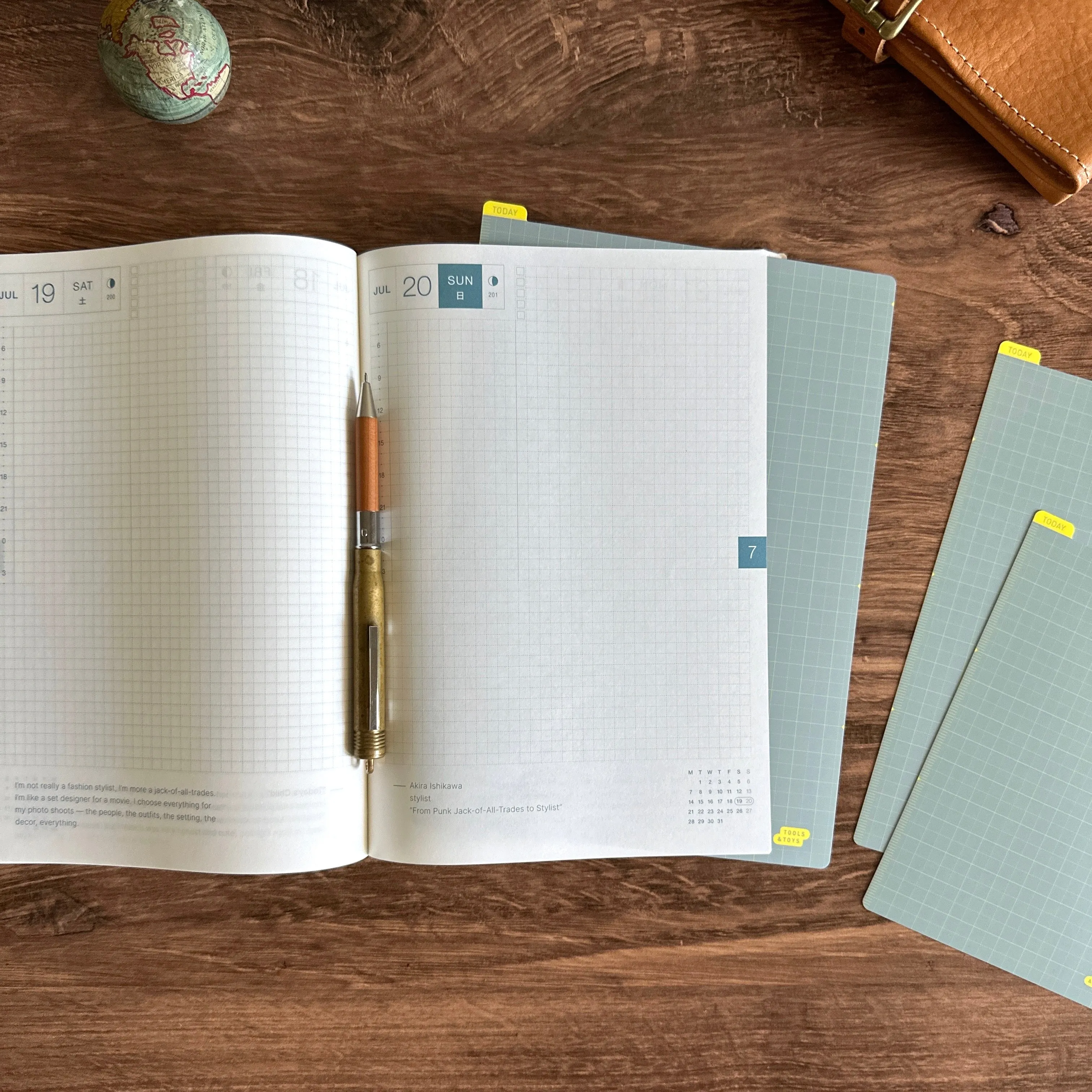 [Hobonichi Pencil Board] Ice Gray x Yellow (3 sizes)
