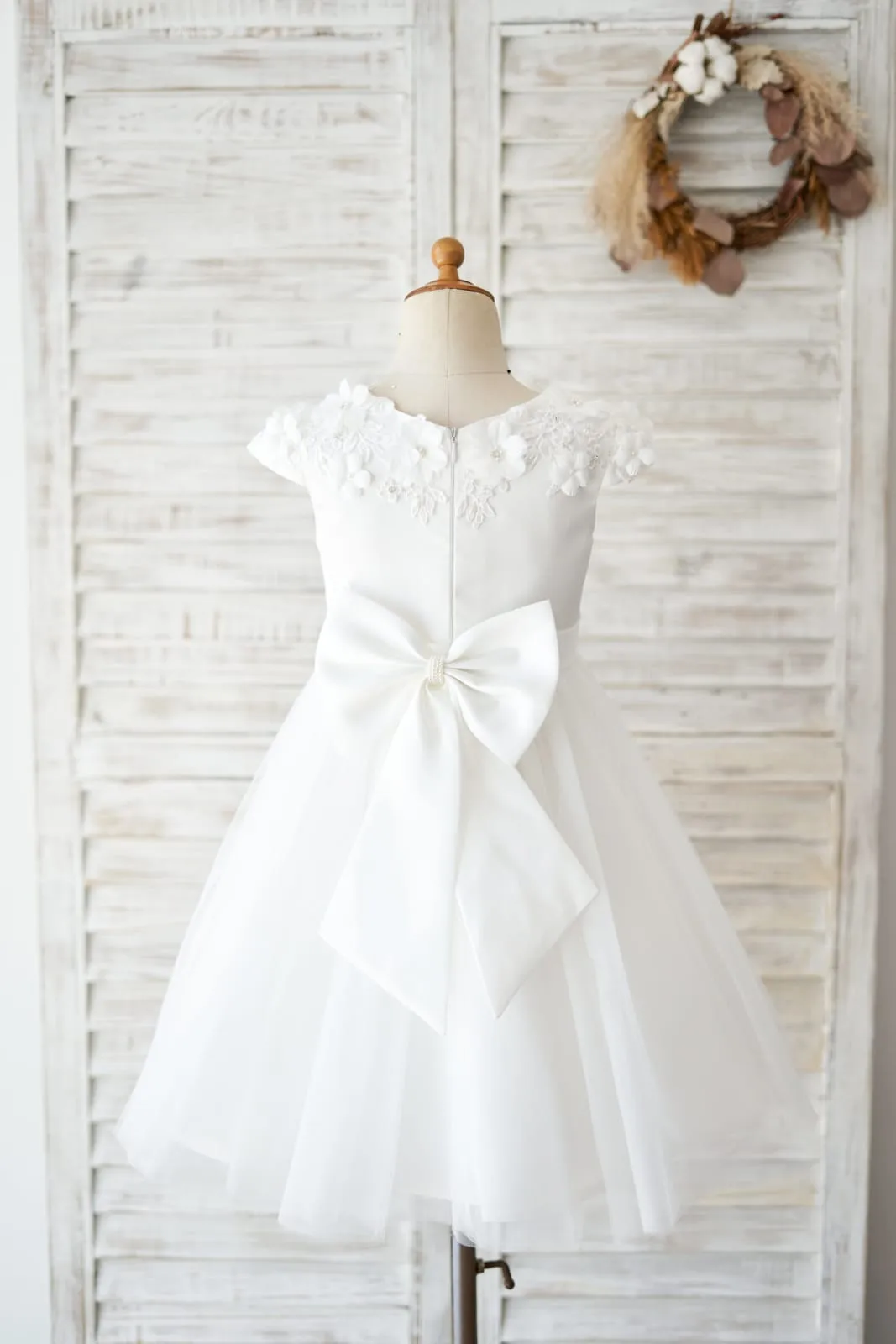 Ivory Lace Tulle Cap Sleeves Flowers Wedding Flower Girl Dress
