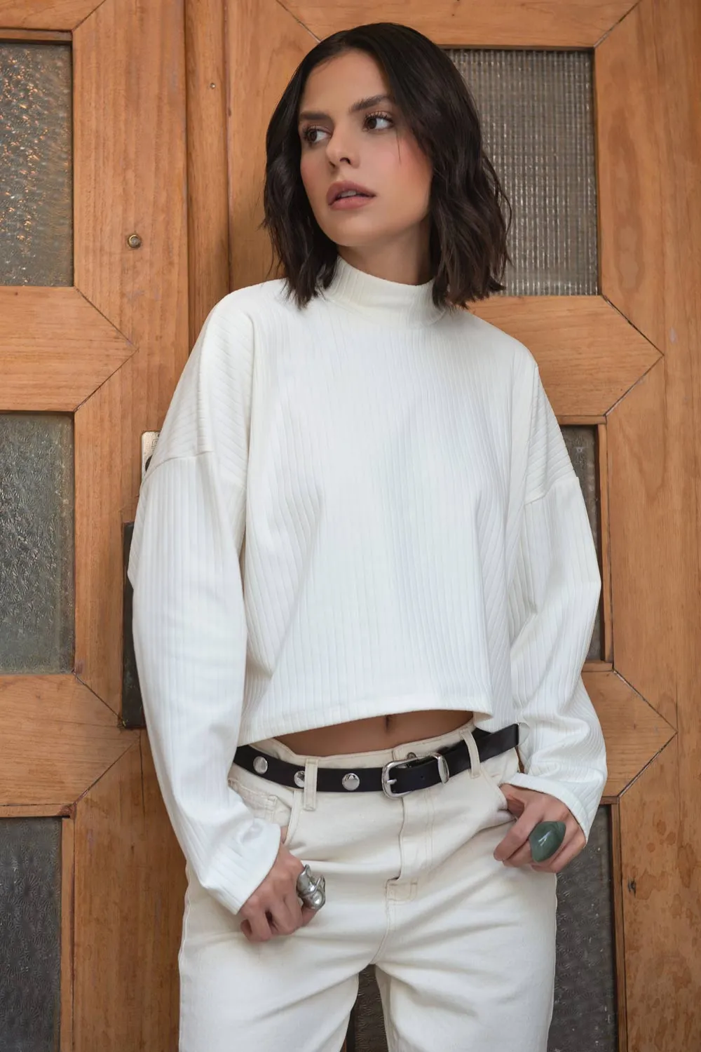 Jersey canalé oversized de manga larga cuello alto