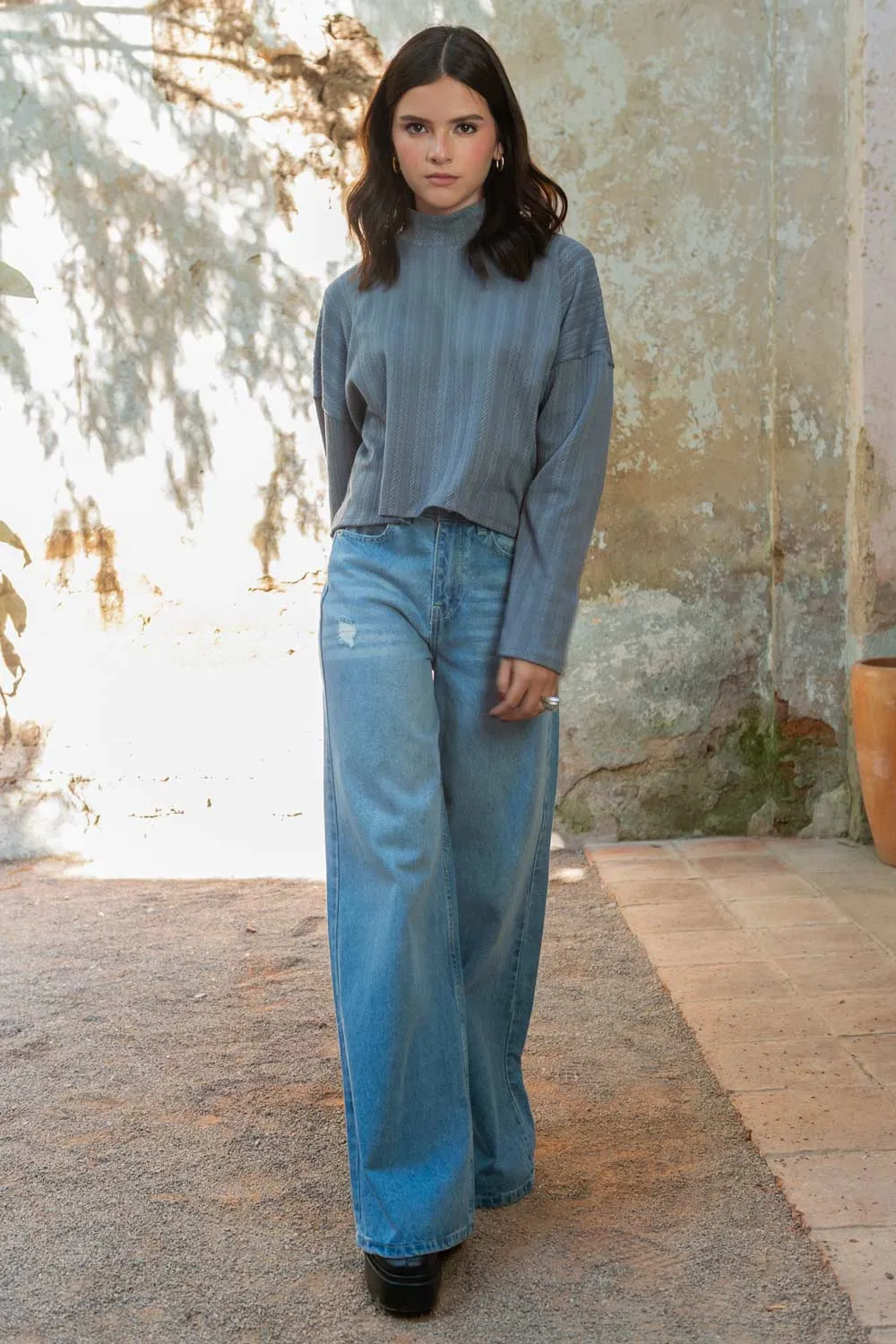 Jersey corto oversized de cuello alto