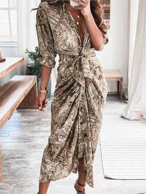 Jillian - Elegant casual dress with V-neckline and waist belt