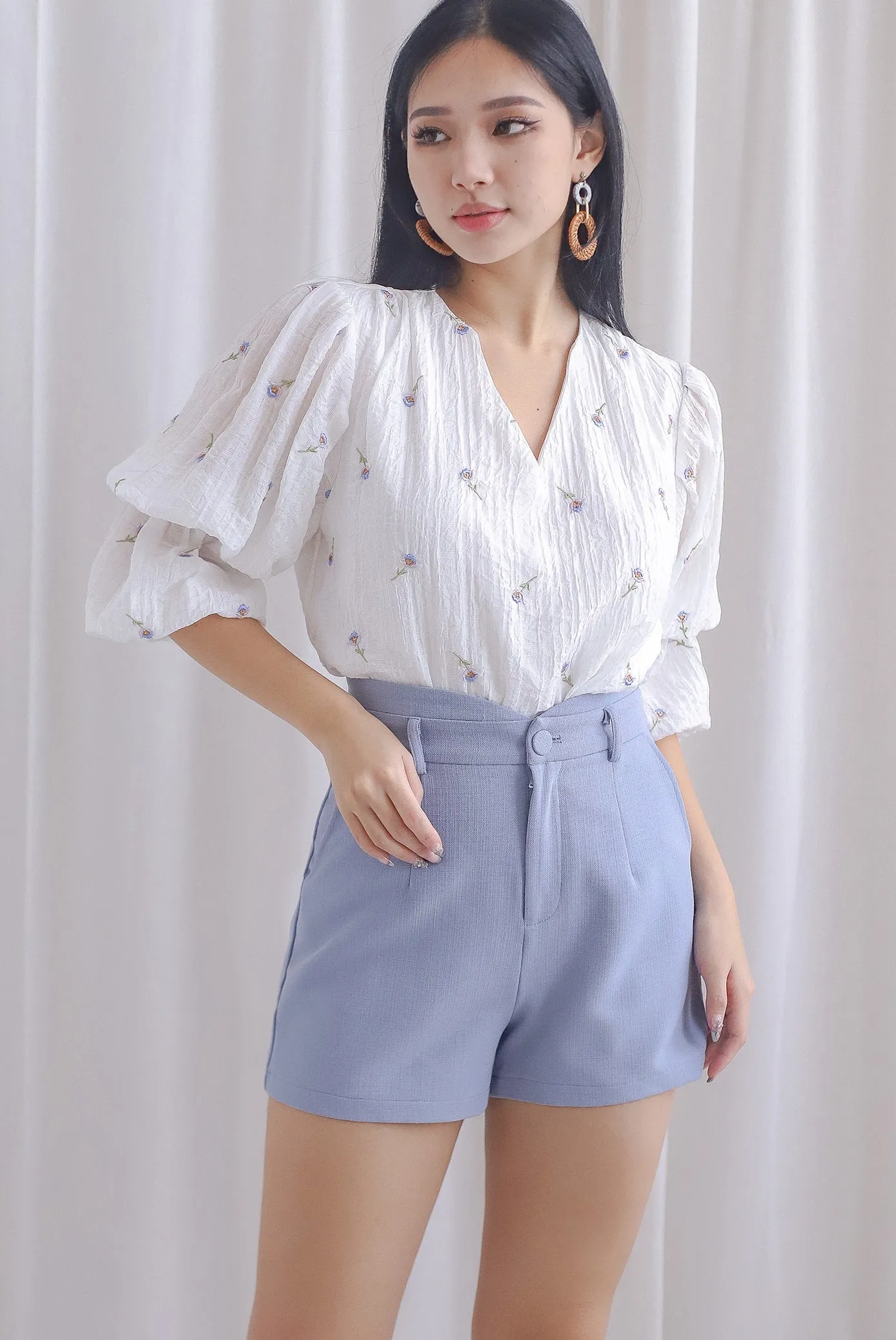 Lassie Tiered Puffy Sleeve Top In Embro White