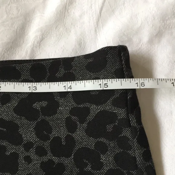 LOFT Black Mini Pencil Skirt for Casual Occasions