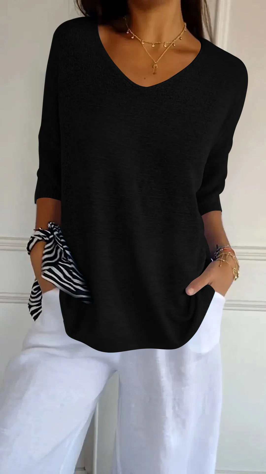 Lydia® | V-neck knitted top
