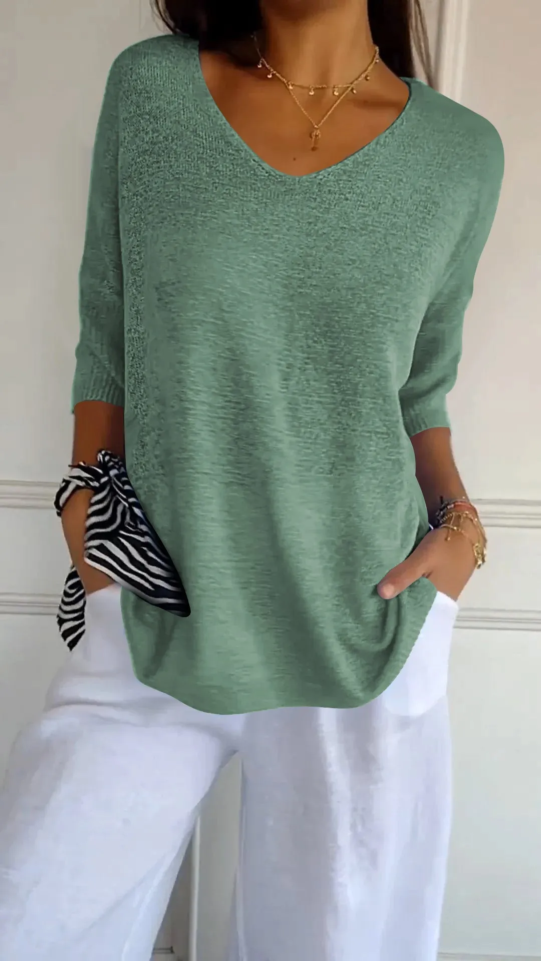 Lydia® | V-neck knitted top