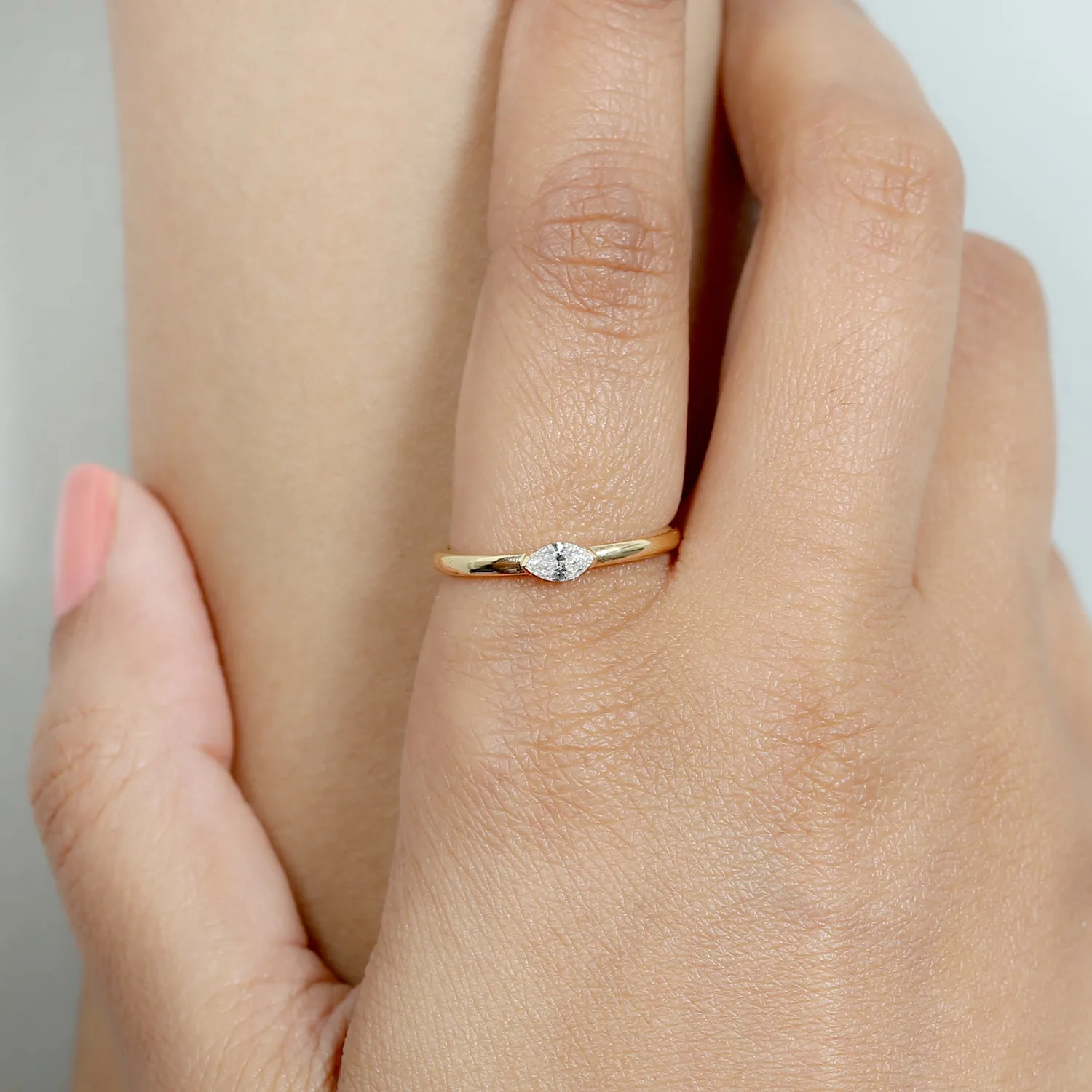 Marquise Cut Diamond Solitaire Sleek Band Ring In 18K Yellow Gold