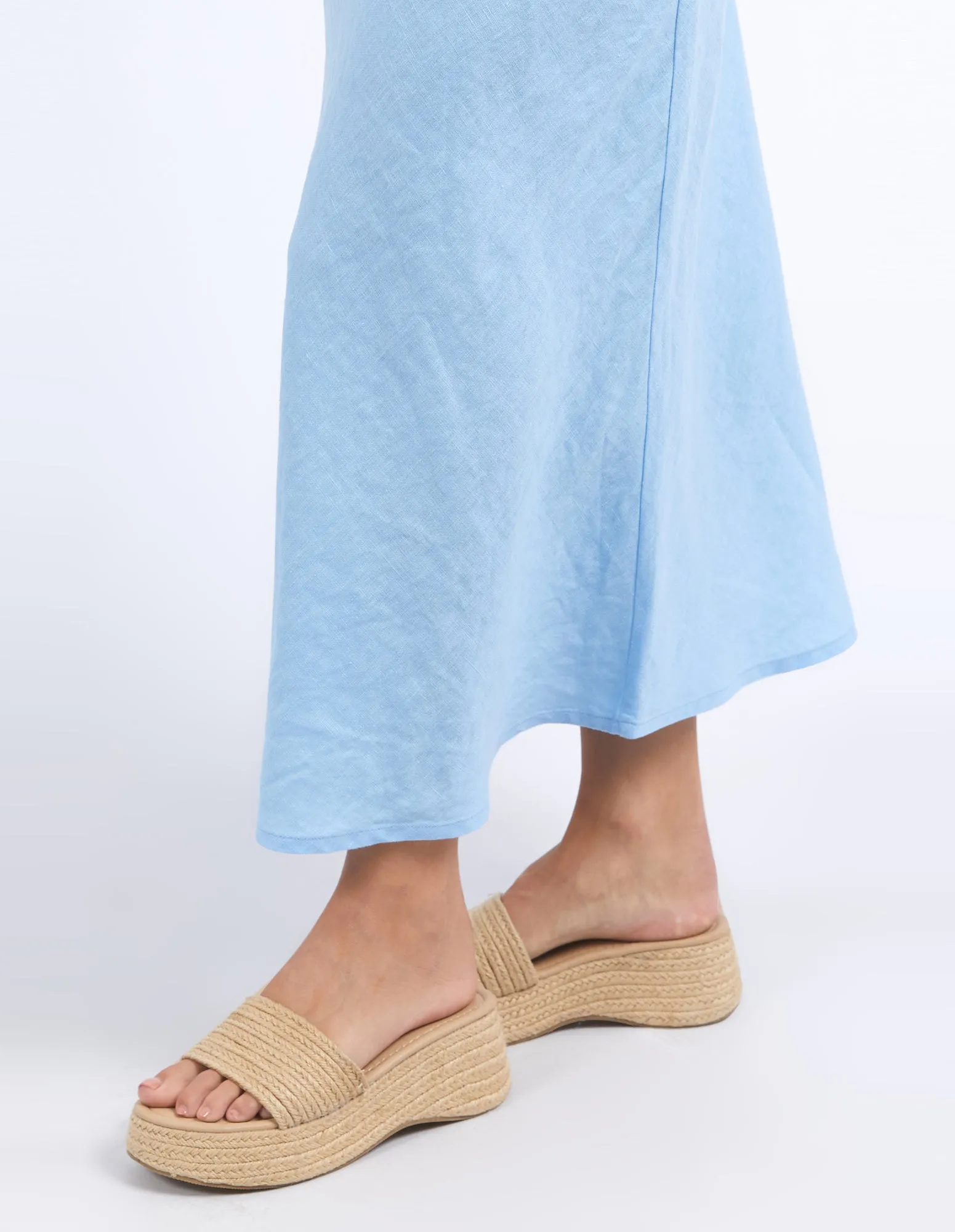 MONTROSE SKIRT || LIGHT BLUE