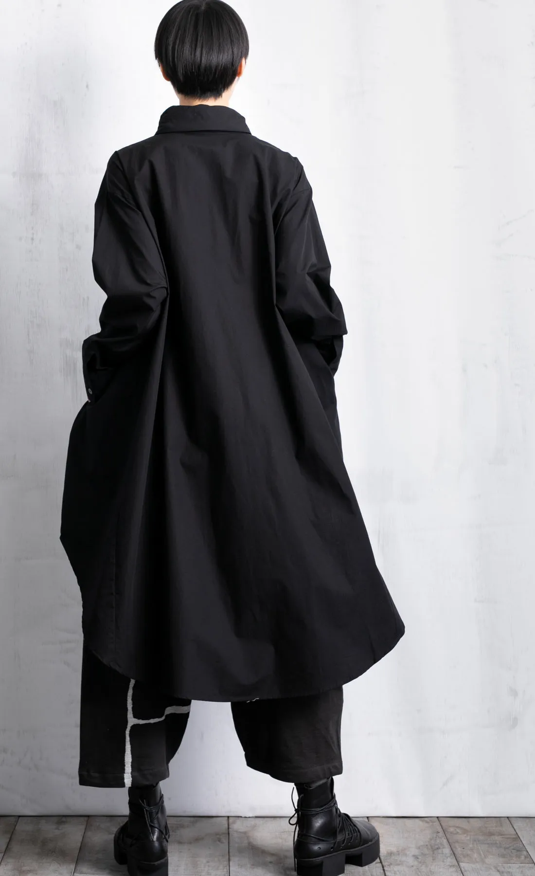 Moyuru Long Black Shirt