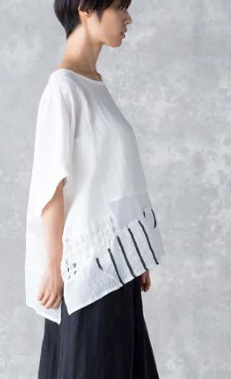 Moyuru White Short Sleeve Top