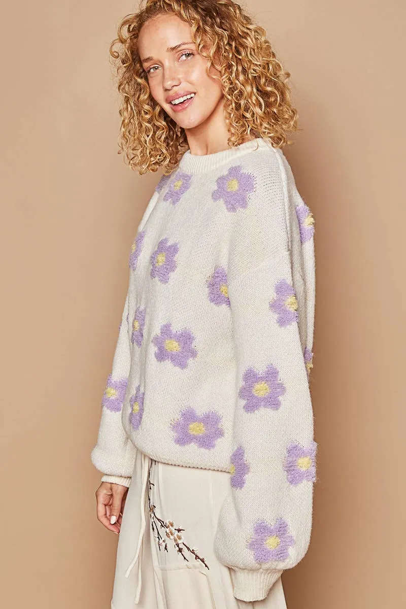 Oversize round neck daisy floral pattern sweater: Cream