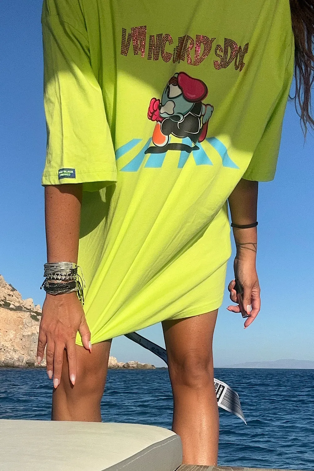 OVERSIZED TSHIRT