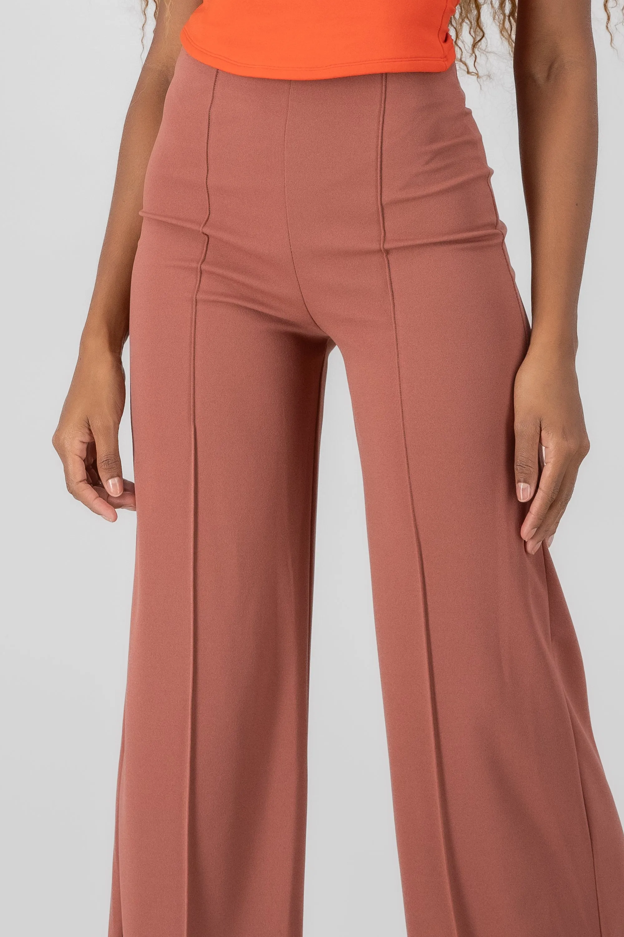 Pantalón Wide Leg Cintura Alta Costuras