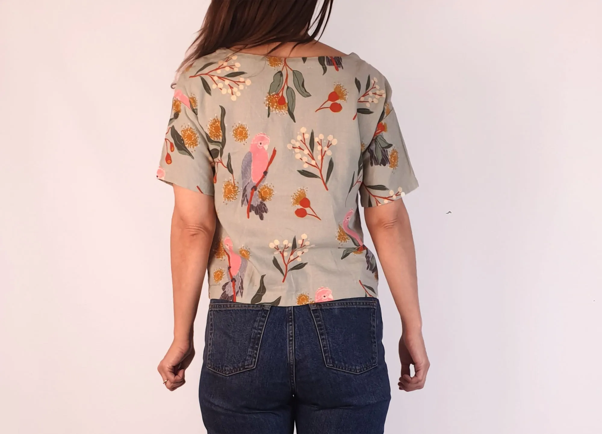 Princess Highway green top with galah print size 6, fits 6 and 8