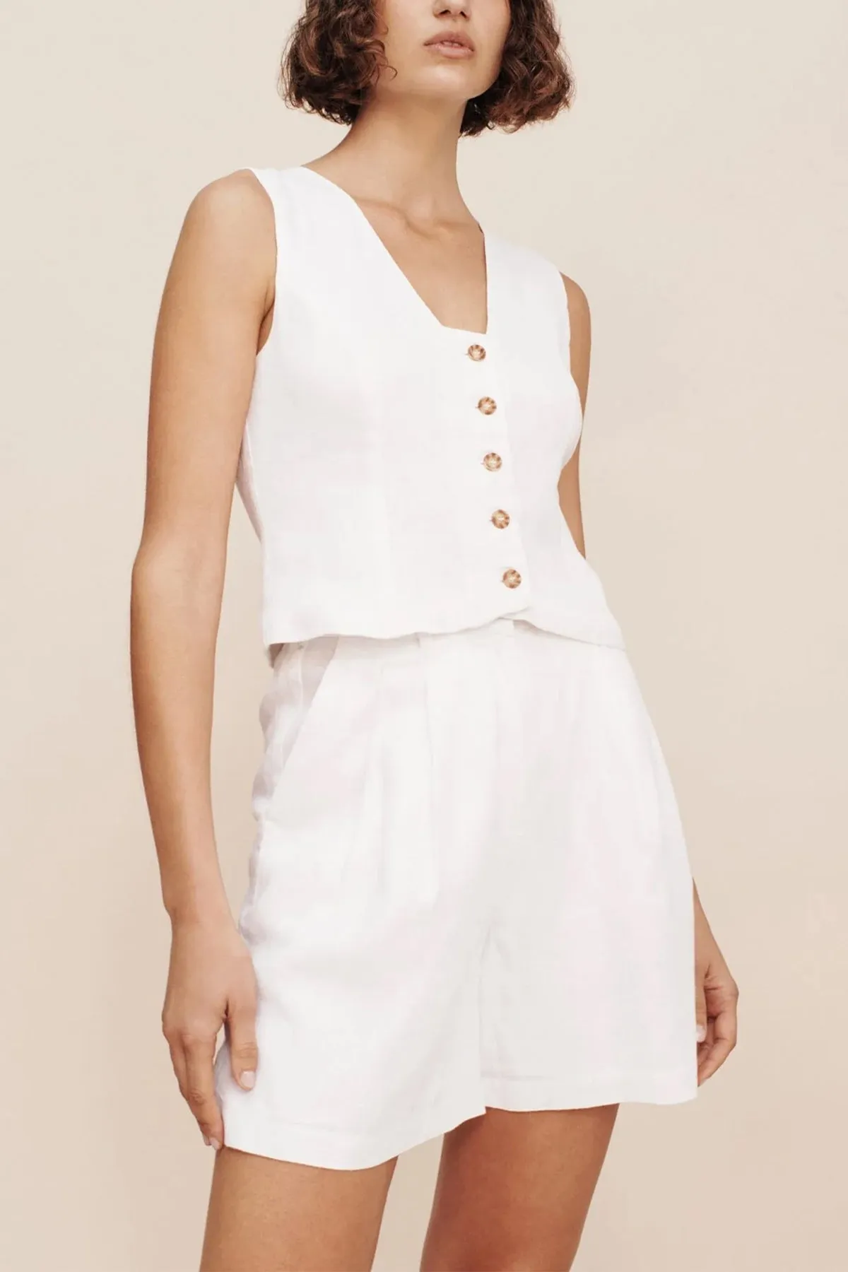 Rue Vest in Ivory