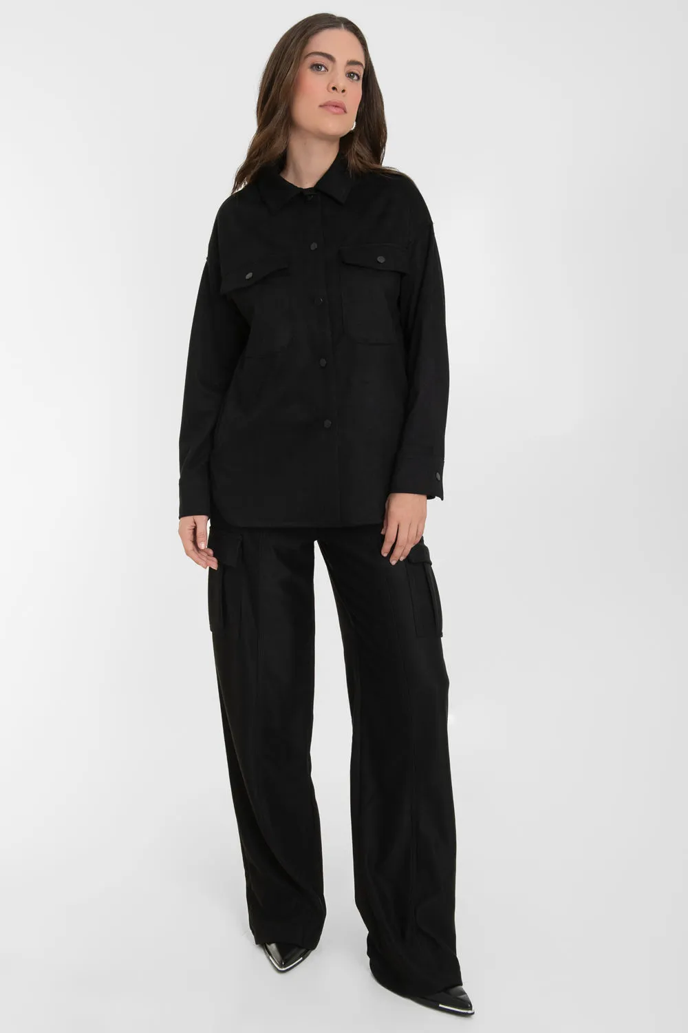 Sobrecamisa de gamuza fit oversized con bolsillos