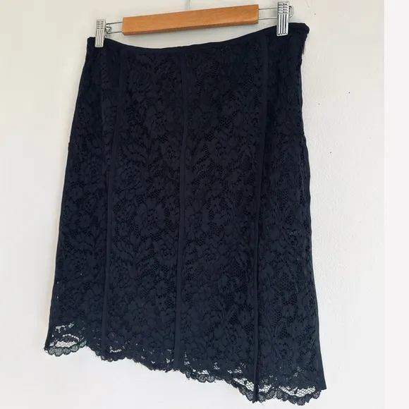 Tory Burch • Classic Lace Pencil Skirt in Black