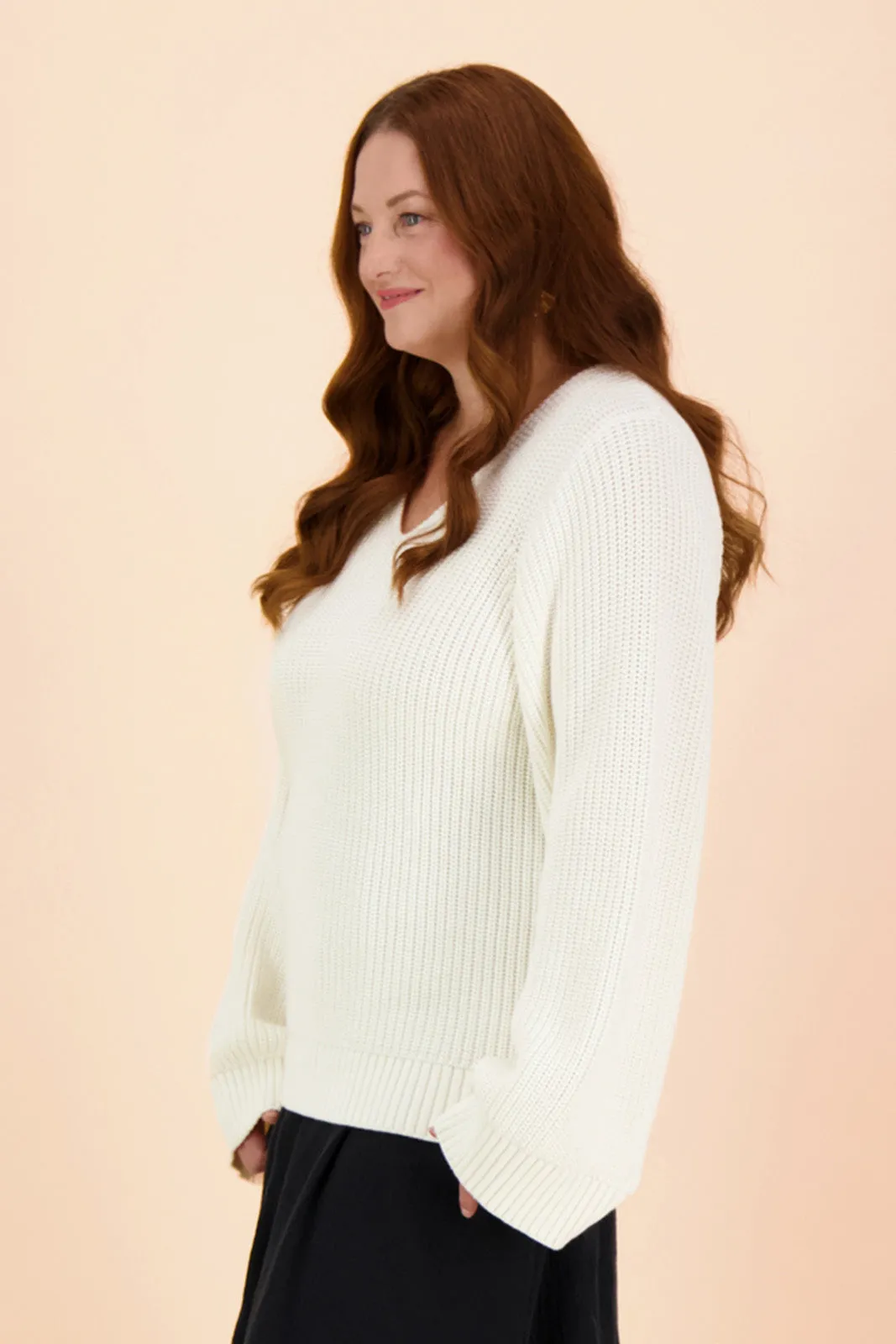 V-Neck Jumper & Comfy Pencil Skirt -pakkaus