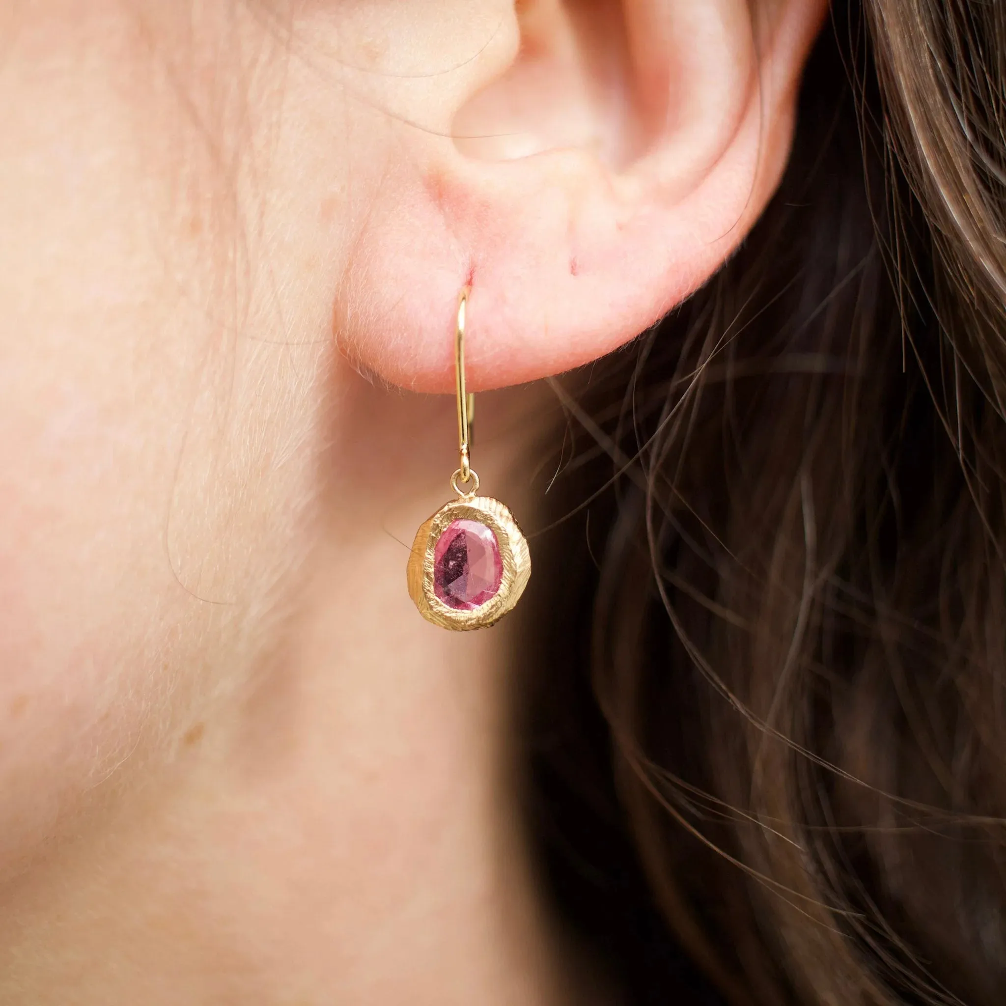 Vivid Pink Sapphires Freeform Gold Drop Earring