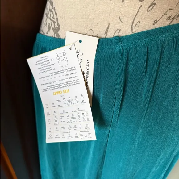 Women’s Aqua Maxi Skirt Resort Wear NWT