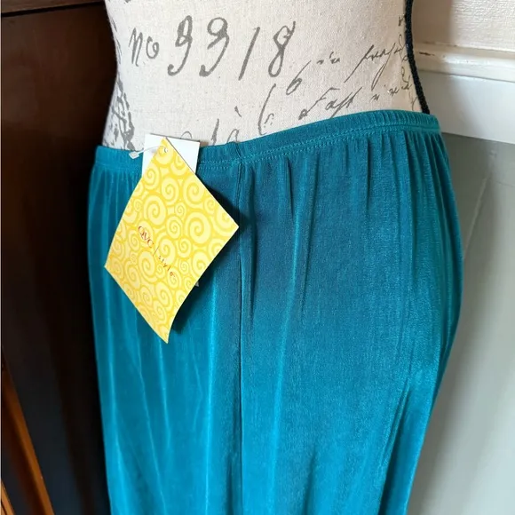 Women’s Aqua Maxi Skirt Resort Wear NWT